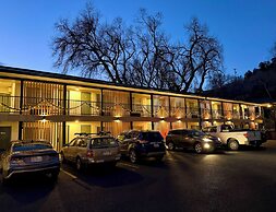 Pikes Peak Inn