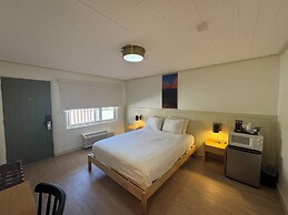 Pikes Peak Inn