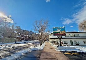 Pikes Peak Inn