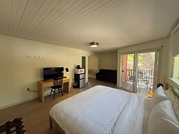 Pikes Peak Inn