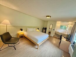 Pikes Peak Inn