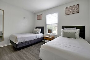 Regal Oaks Resort Vacation Townhomes by IDILIQ