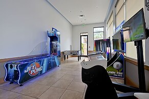 Regal Oaks Resort Vacation Townhomes by IDILIQ