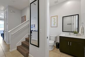 Regal Oaks Resort Vacation Townhomes by IDILIQ