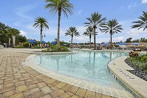 Regal Oaks Resort Vacation Townhomes by IDILIQ