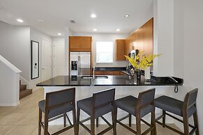 Regal Oaks Resort Vacation Townhomes by IDILIQ