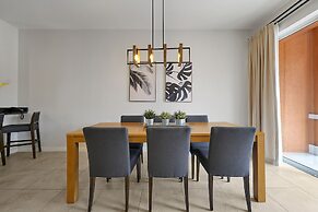 Regal Oaks Resort Vacation Townhomes by IDILIQ