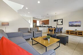 Regal Oaks Resort Vacation Townhomes by IDILIQ