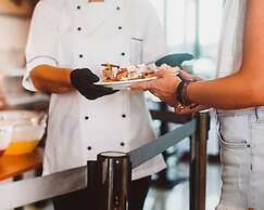 Apollo Resort Art Hotel