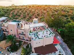 Apollo Resort Art Hotel