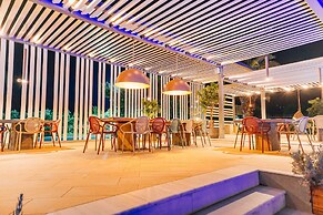 Apollo Resort Art Hotel