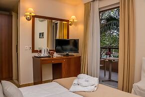 Apollo Resort Art Hotel