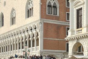 Albergo Commercio e Pellegrino