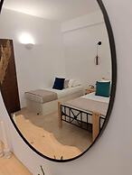 Amerisa Suites & Villa