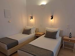 Amerisa Suites & Villa