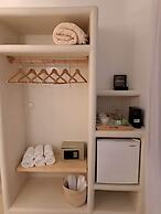 Amerisa Suites & Villa