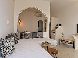 Amerisa Suites & Villa