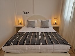 Amerisa Suites & Villa