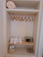 Amerisa Suites & Villa