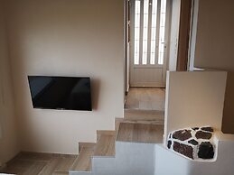 Amerisa Suites & Villa