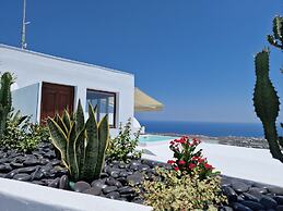 Amerisa Suites & Villa