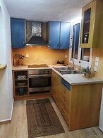 Amerisa Suites & Villa