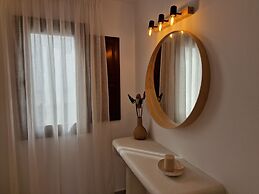 Amerisa Suites & Villa