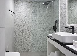 Dimitra Beach Hotel & Suites
