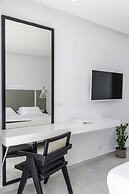 Dimitra Beach Hotel & Suites