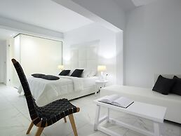 Dimitra Beach Hotel & Suites