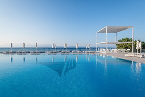 Dimitra Beach Hotel & Suites