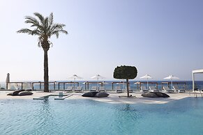 Dimitra Beach Hotel & Suites