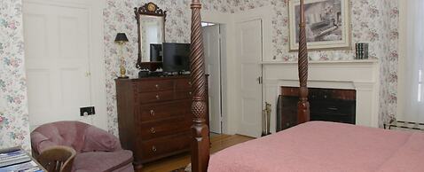 The Bykenhulle House
