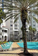 The Point Hotel & Suites