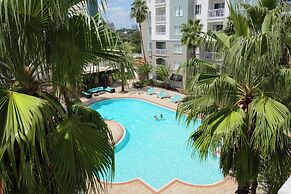 The Point Hotel & Suites