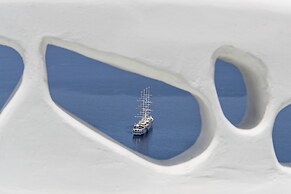 Athina Luxury Suites