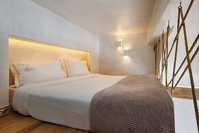 Athina Luxury Suites