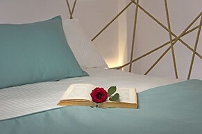 Athina Luxury Suites