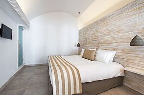 Athina Luxury Suites