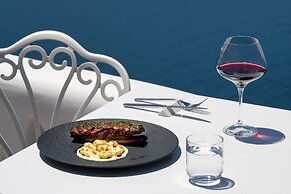 Athina Luxury Suites