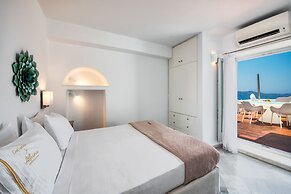 Athina Luxury Suites