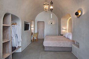 Athina Luxury Suites