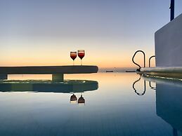 Athina Luxury Suites