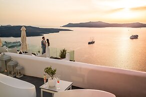 Athina Luxury Suites