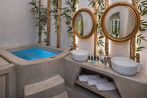 Athina Luxury Suites