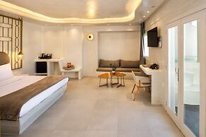 Athina Luxury Suites