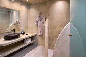 Athina Luxury Suites