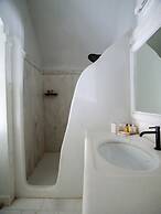 Nefeles Luxury Suites