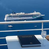 Nefeles Luxury Suites