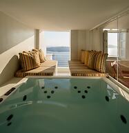 Nefeles Luxury Suites